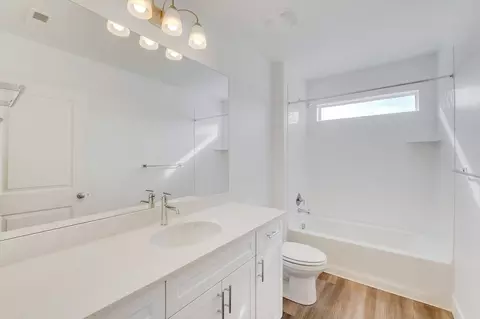 Bath - 526 N Legend Way, Mapleton, UT 84664 photo 3 of 5