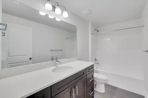Bath - 526 N Legend Way, Mapleton, UT 84664 photo 4 of 5