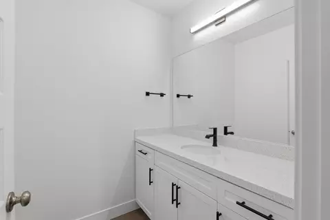 Bath - 538 N Legend Way, Mapleton, UT 84664 photo 4 of 5
