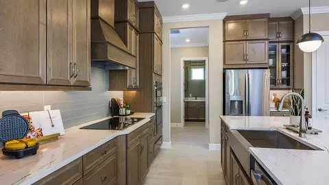 Kitchen - 1009 Tassleflower Trl, Saint Cloud, FL 34771 photo 2 of 11
