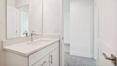 Bath - 30213 Rustic Mill St, Mount Dora, FL 32757 photo 7 of 7