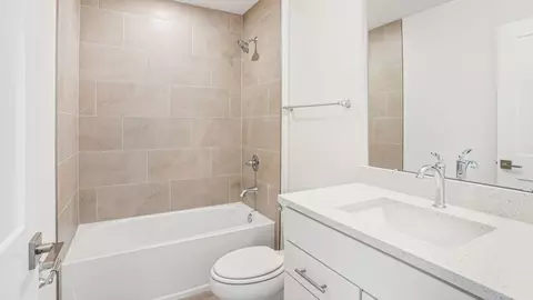 Bath - 30213 Rustic Mill St, Mount Dora, FL 32757 photo 6 of 7