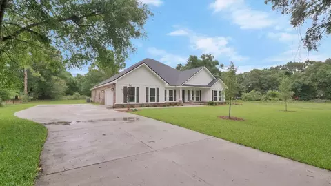 Exterior - 3074 Daybreak Ln, Pace, FL 32571 photo 4 of 27