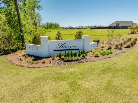 257 Royal Oaks Dr, Pike Road, AL 36064