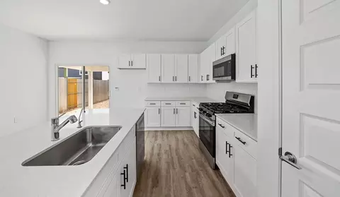 Kitchen - 12357 E Morris Carson Dr, Vail, AZ 85641 photo 2 of 7