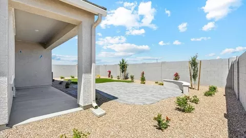 Exterior - 9648 S Caballo Dr, Apache Junction, AZ 85120 photo 3 of 15