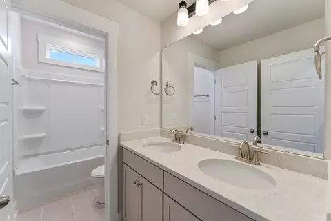 100 E South 7th St, Seneca, SC 29678 photo 6