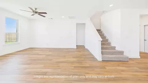 Living - 6905 57th St, Lubbock, TX 79407 photo 1 of 2