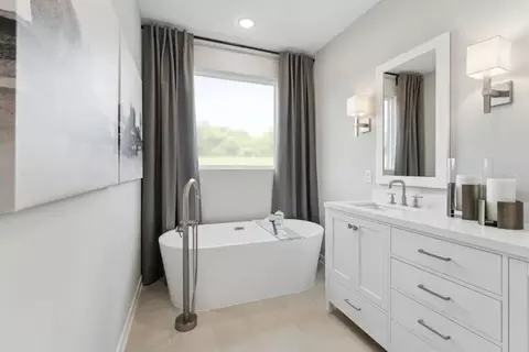 Bath - 334 Delta Way, Elyria, OH 44035 photo 3 of 7