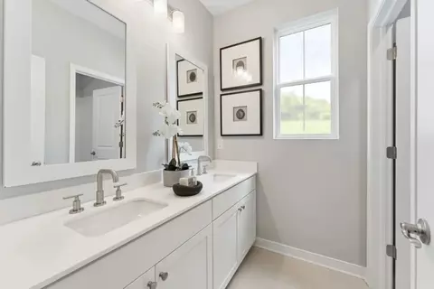 Bath - 334 Delta Way, Elyria, OH 44035 photo 6 of 7