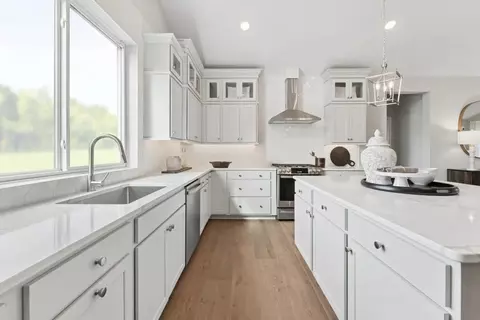 Kitchen - 334 Delta Way, Elyria, OH 44035 photo 2 of 4