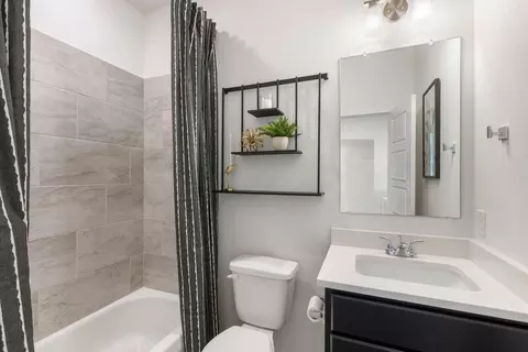 Bath - 6806 Mcgregor Loop, Killeen, TX 76549 photo 1 of 3