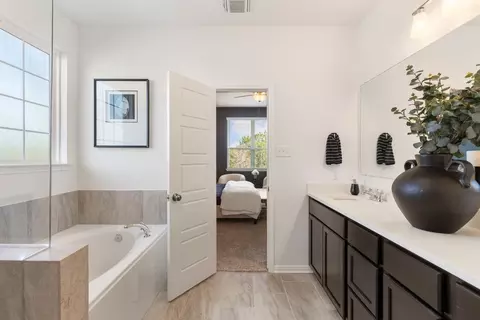 Entry Way - 6806 Mcgregor Loop, Killeen, TX 76549 photo 3 of 5