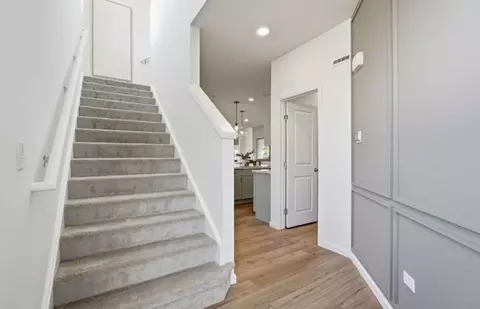 Entry Way - 2049 Palmer Ct, Hoffman Estates, IL 60169 photo 2 of 2