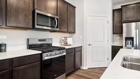 Kitchen - 14845 S Starflower Cir, Plainfield, IL 60544 photo 3 of 8