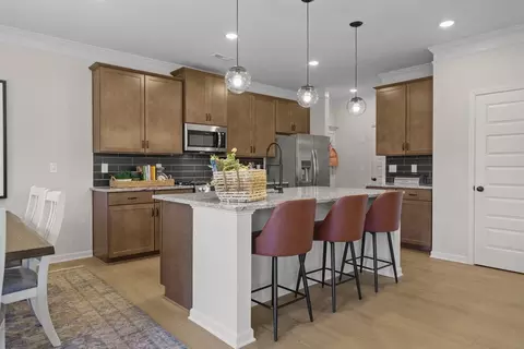 Kitchen - 8204 Harbour Chase Lp, Ooltewah, TN 37363 photo 3 of 13