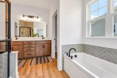 Bath - 323 Broad Furrows Ave, Delaware, OH 43015 photo 1 of 2
