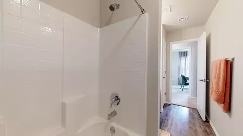 Bath - 29437 E 80th St S, Broken Arrow, OK 74014 photo 3 of 3
