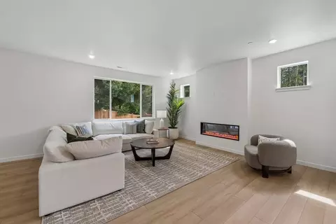 Living - 24237 13th Ave SE, Bothell, WA 98021 photo 2 of 5