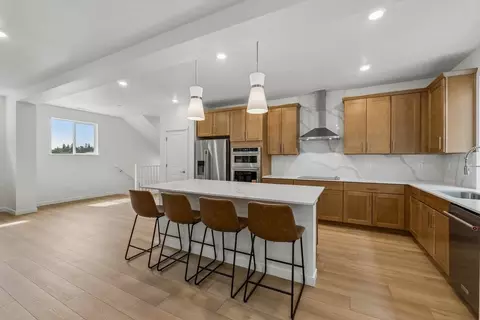 Kitchen - 24237 13th Ave SE, Bothell, WA 98021 photo 2 of 2