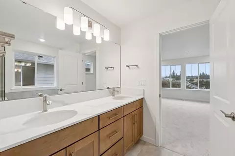 Bath - 24237 13th Ave SE, Bothell, WA 98021 photo 2 of 3