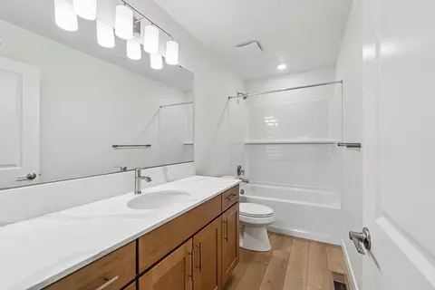 Bath - 24237 13th Ave SE, Bothell, WA 98021 photo 1 of 1