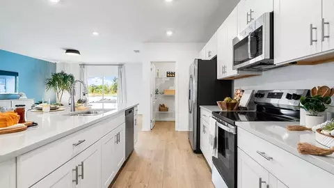Kitchen - 13610 Cornerstone Way, Parrish, FL 34219 photo 1 of 7