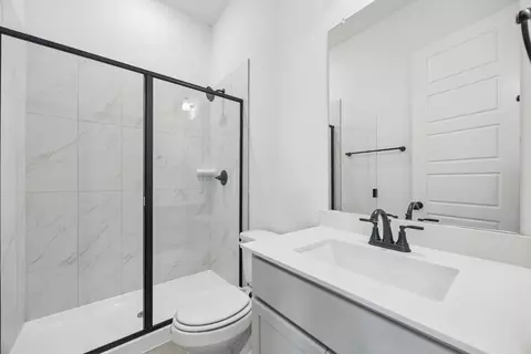 Bath - 1612 Trinity Dr, Benbrook, TX 76132 photo 4 of 10