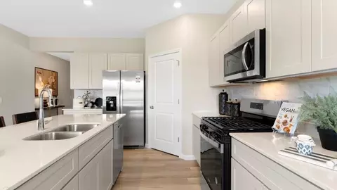 Kitchen - 3321 Sika Trl, Waterloo, IN 46793 photo 3 of 10
