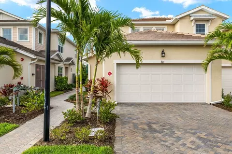 4646 Arboretum Cir UNIT 201, Naples, FL 34112