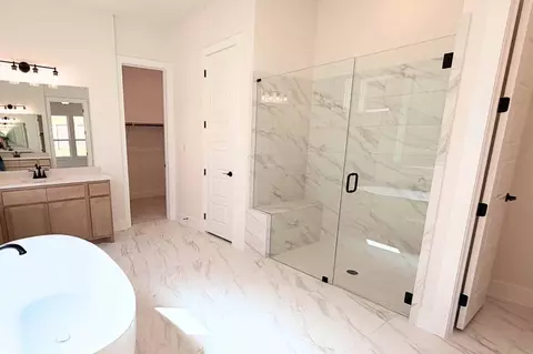 Bath - 3105 Delaware St, Leander, TX 78641 photo 2 of 4