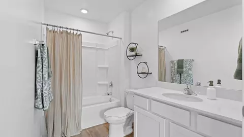 Bath - 657 N 1620 E #1307, Salem, UT 84653 photo 1 of 7