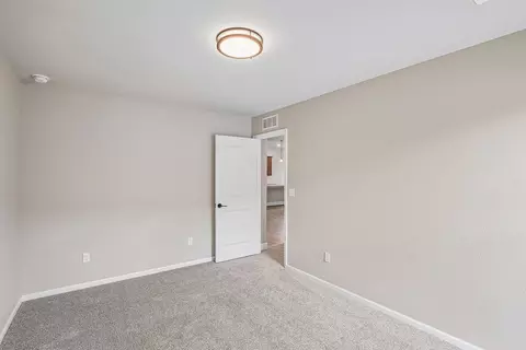 Bedroom - 19500 Ridgeview Rd, Spring Hill, KS 66083 photo 6 of 9