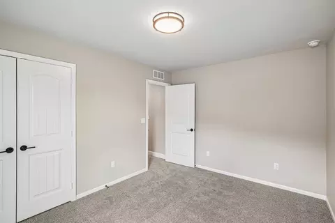 Bedroom - 19500 Ridgeview Rd, Spring Hill, KS 66083 photo 8 of 9