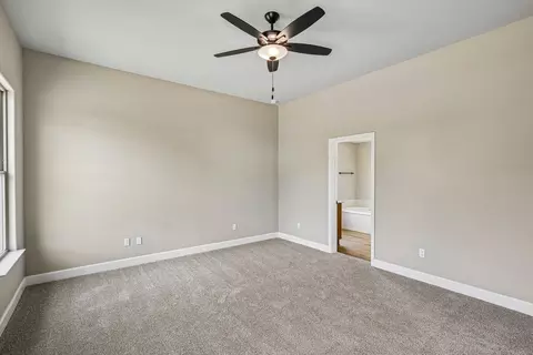 Bedroom - 19500 Ridgeview Rd, Spring Hill, KS 66083 photo 3 of 9
