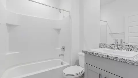 Bath - 12955 E Russo Dr, Vail, AZ 85641 photo 3 of 8