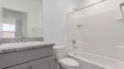 Bath - 12955 E Russo Dr, Vail, AZ 85641 photo 4 of 8