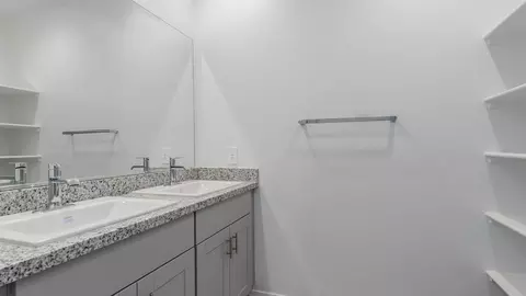 Bath - 12955 E Russo Dr, Vail, AZ 85641 photo 1 of 8