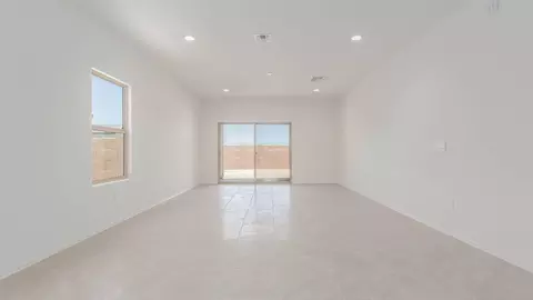 Living - 12955 E Russo Dr, Vail, AZ 85641 photo 6 of 10