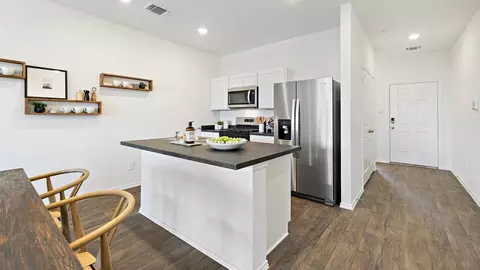 Kitchen - 191 Arnold Loop, Uhland, TX 78640 photo 7 of 9