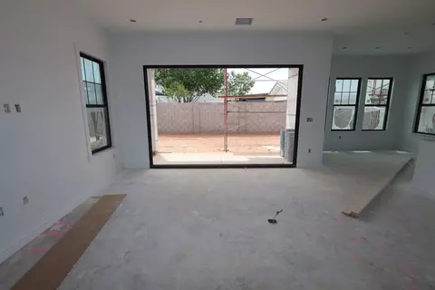 Living - 51 E Windsor Dr, Gilbert, AZ 85296 photo 1 of 5