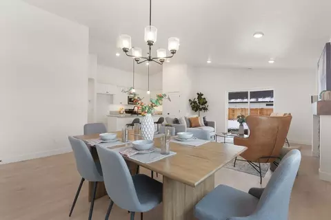 Dining - 21268 SE Rosengarth Dr, Bend, OR 97702 photo 5 of 6