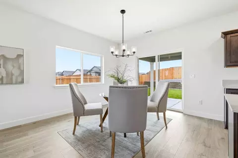 Dining - 21268 SE Rosengarth Dr, Bend, OR 97702 photo 6 of 6