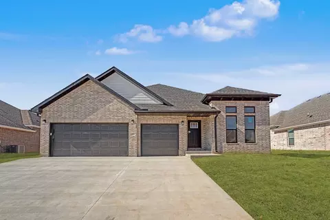 241 Kristen Ln, Centerton, AR 72719
