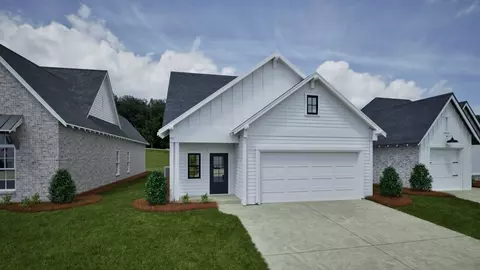 100 Firefly Ln, Opelika, AL