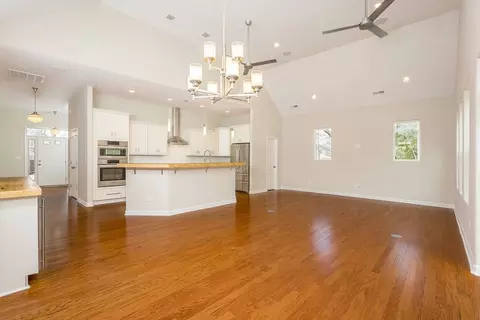 Living - Undisclosed, Chesapeake, VA 23322 photo 2 of 5