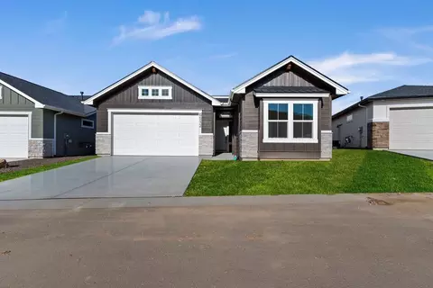 6532 E Lucy Dr, Hidden Springs, ID 83714