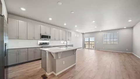 Kitchen - 7072 N Obsidian Way, Eagle Mountain, UT 84005 photo 3 of 3