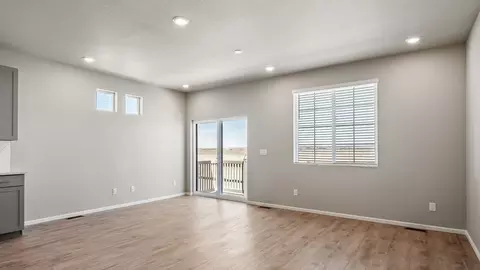 Living - 7072 N Obsidian Way, Eagle Mountain, UT 84005 photo 2 of 3