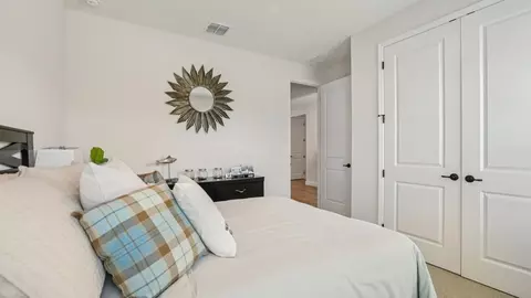 Bedroom - 2214 Elegant Mnr Cir, Edgewater, FL 32141 photo 5 of 11